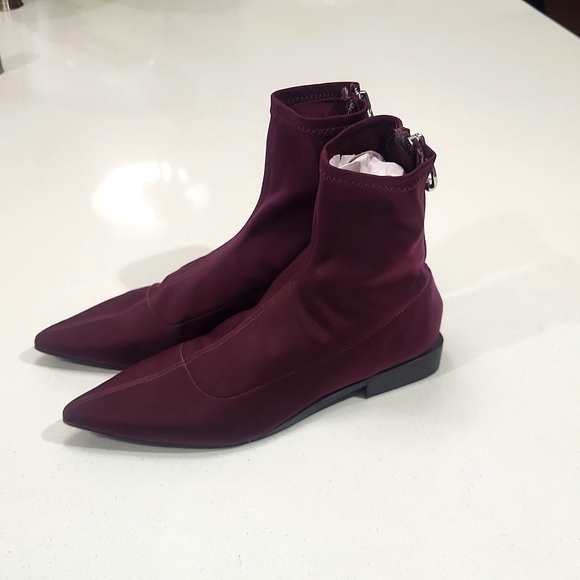 Gorgeous Plum Zara Trafaluc Ankle boots, European size 39 - Picture 2 of 7